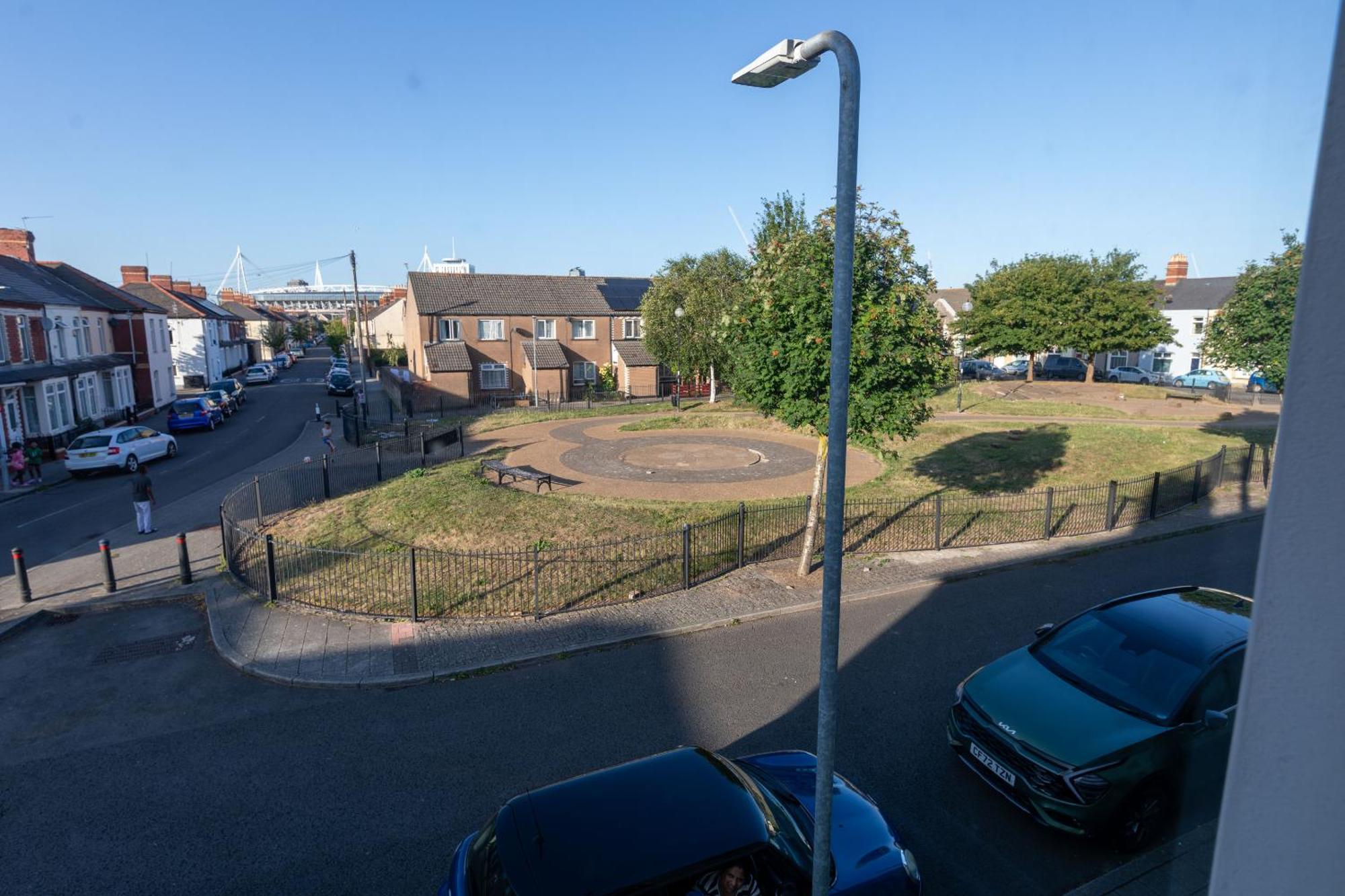 Spacious 3 Bedroom Close To Cardiff City Centre Exterior photo